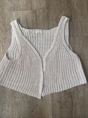 La Hearts Cream Knit Cropped Vest